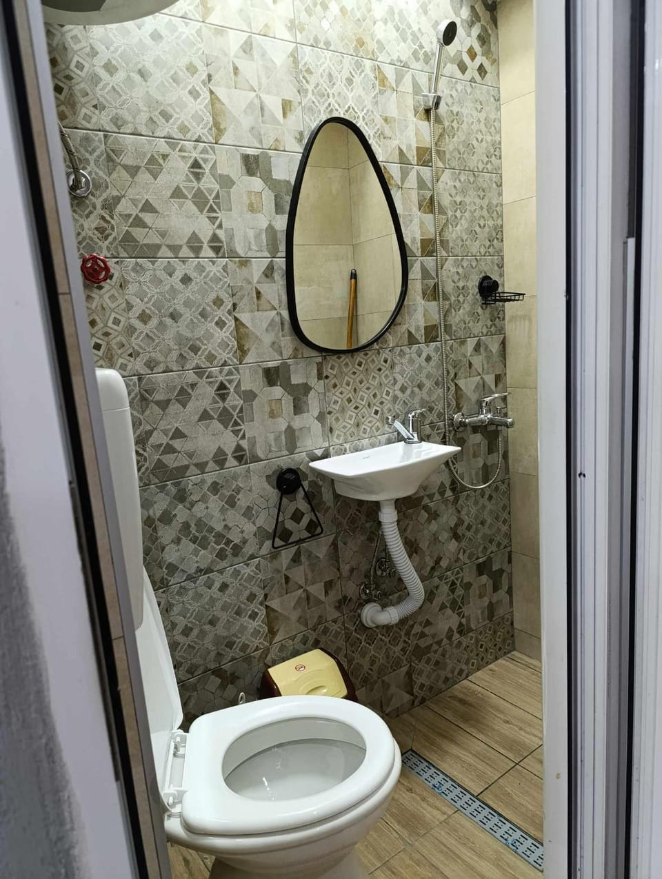 Shower, Toilet, Bathroom