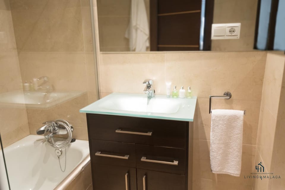 Bathroom, Bath