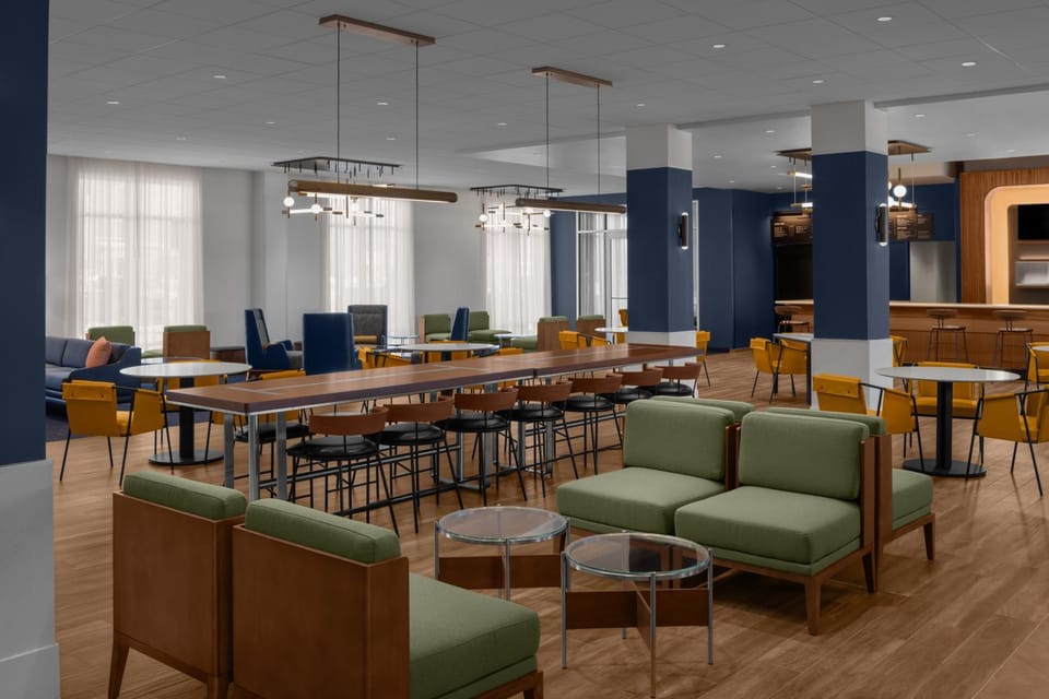 Restaurant/places to eat, Lobby or reception, Seating area