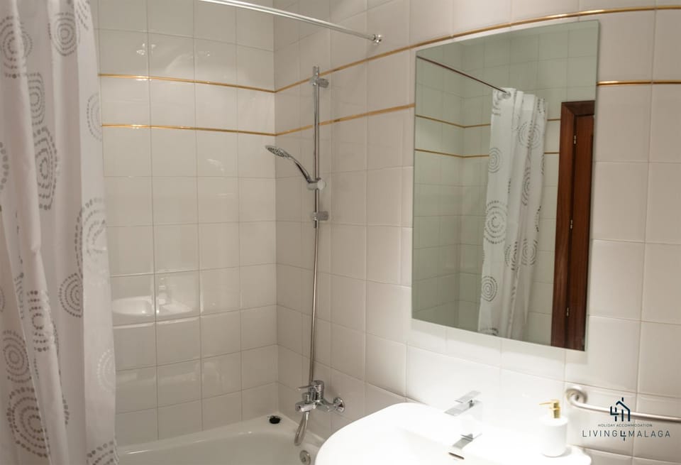 Bathroom, Bath