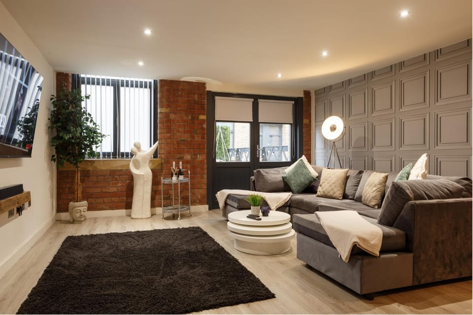 TV and multimedia, Other, Photo of the whole room, Decorative detail, Seating area, internet