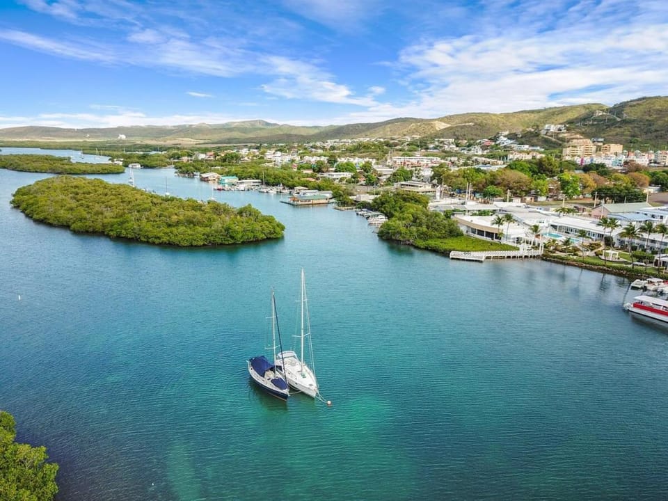 La Parguera View - Beautiful Penthouse apartment located in La Parguera PR Apartment in La Parguera