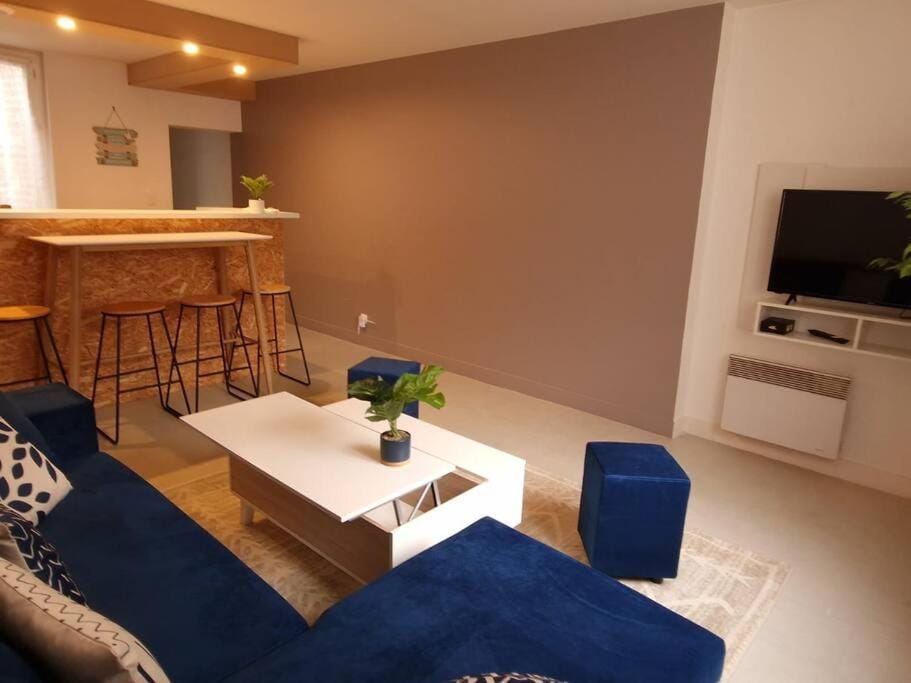 App 4 - T3 Calme et Spacieux Hyper Centre 5 min gare Apartment in Normandy