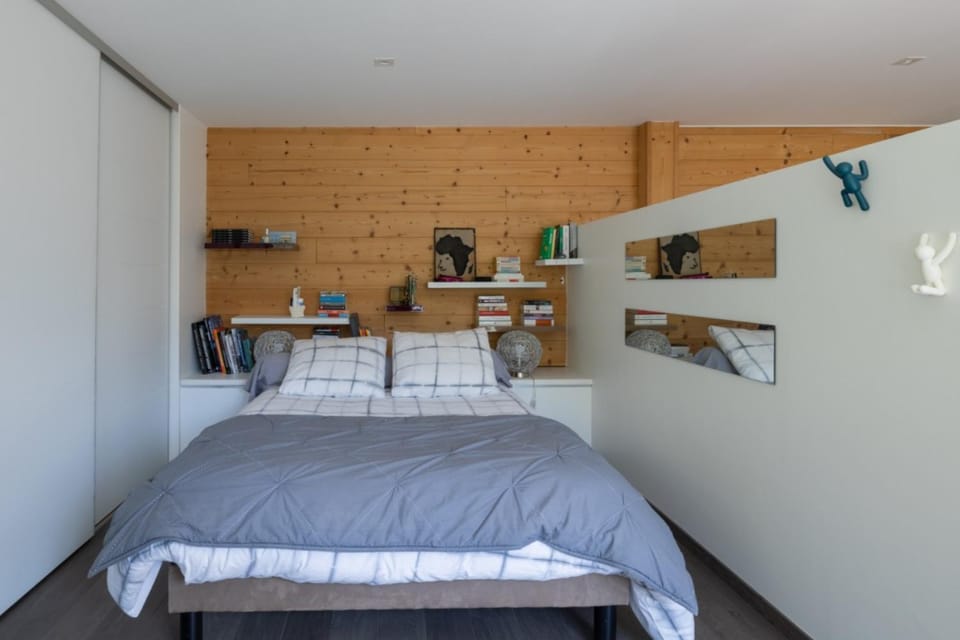 Living room, Bedroom
