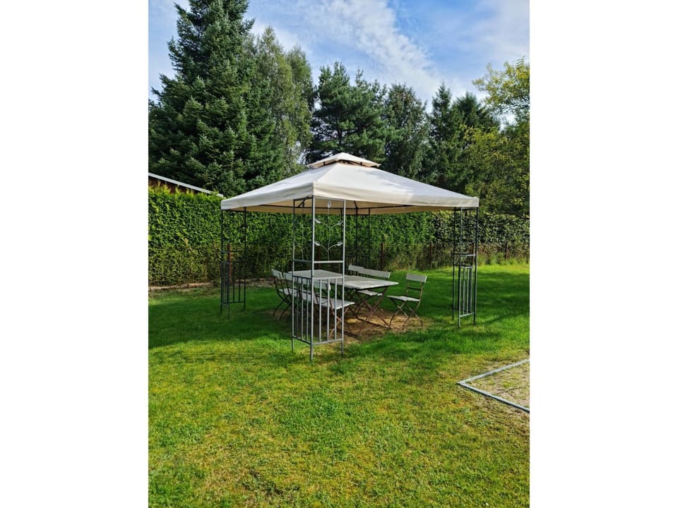 Property building, Garden, Garden view