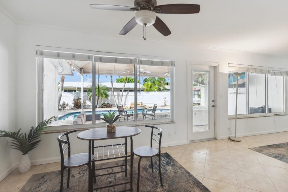 Patio, Dining area