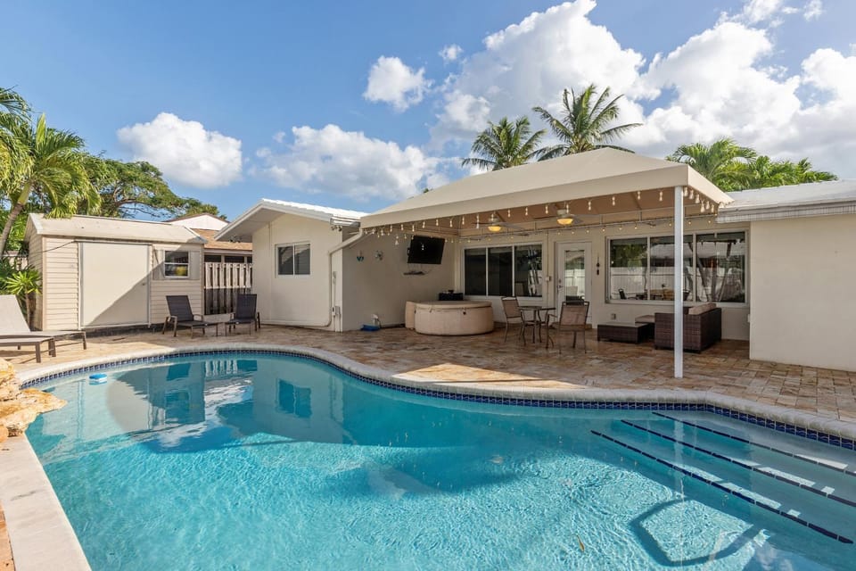 Pool view, Swimming pool