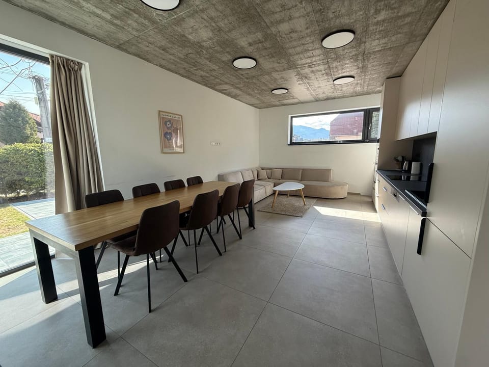 Communal lounge/ TV room, Kitchen or kitchenette