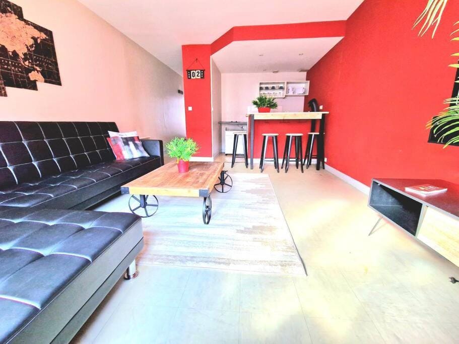 App 5 - T3 Hyper Centre Lumineux et Calme 5min Gare Apartment in Normandy
