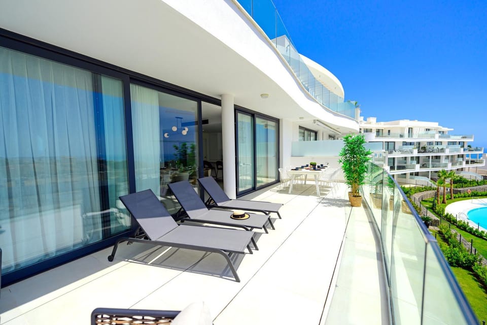 Balcony/Terrace, sunbed