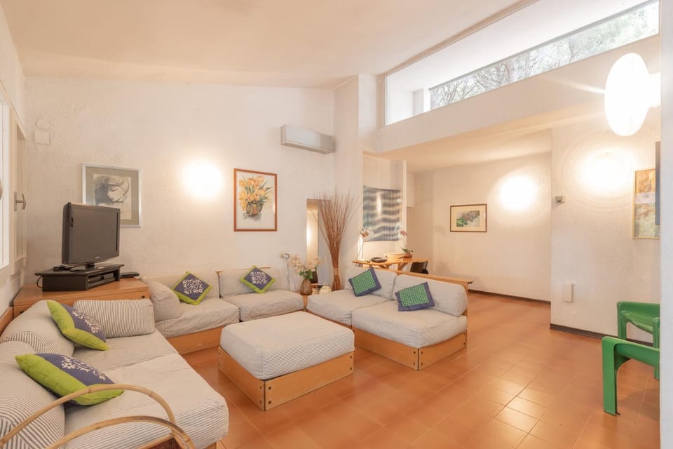 Communal lounge/ TV room, Living room, Evening entertainment, air conditioner