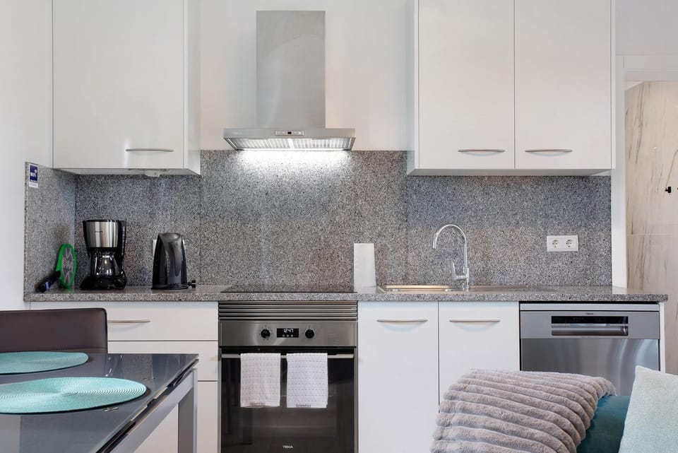 Kitchen or kitchenette, Living room