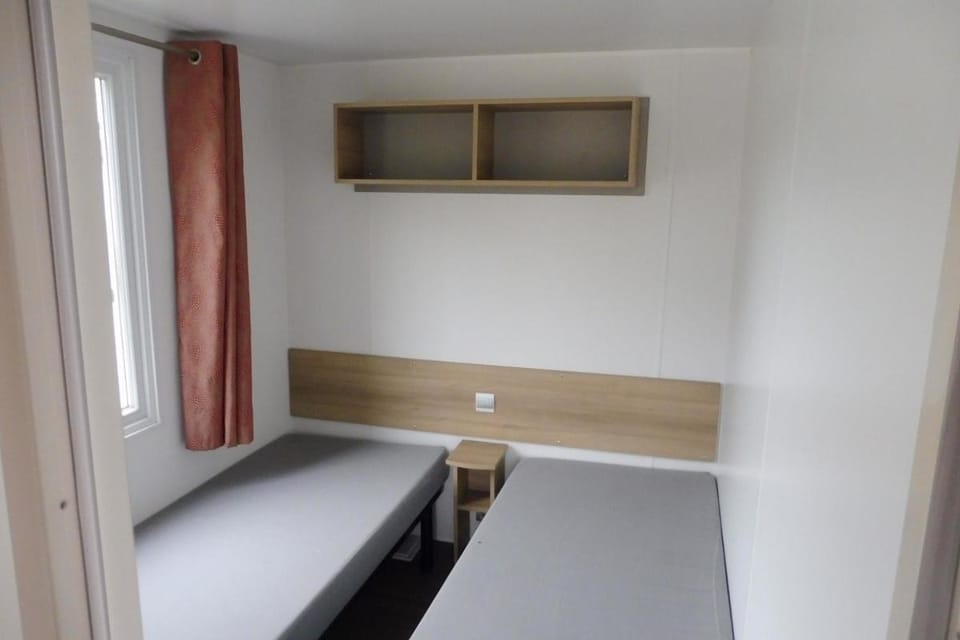 Property building, Living room, Bedroom