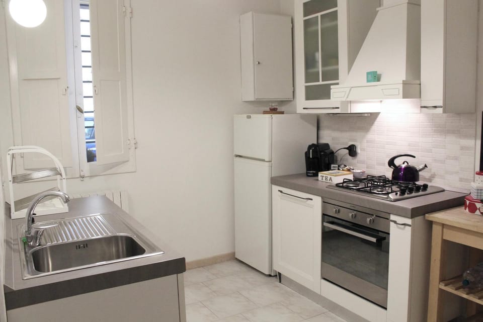 Kitchen or kitchenette, kitchen
