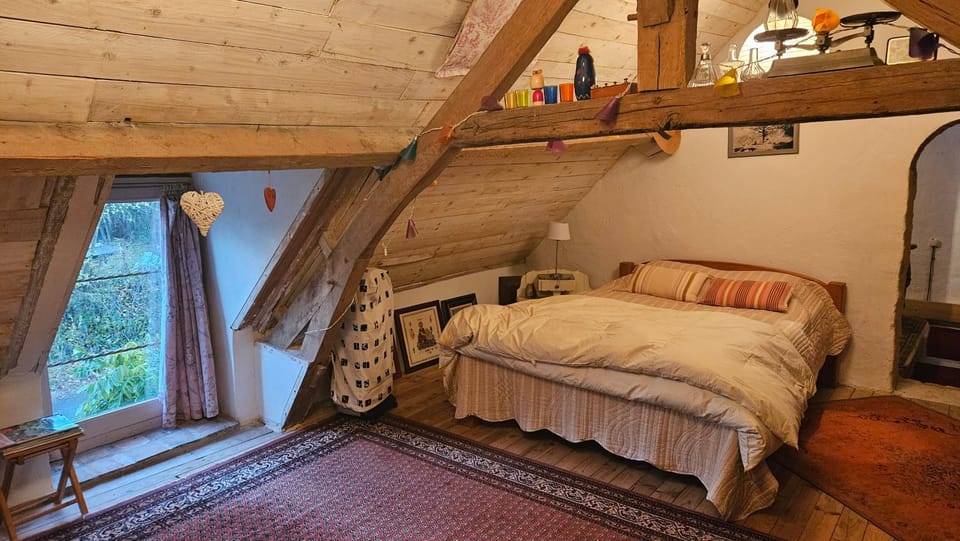 Bed, Bedroom