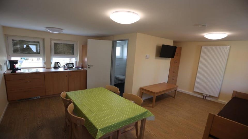 TV and multimedia, Kitchen or kitchenette, Photo of the whole room