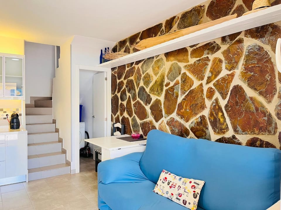 Kitchen or kitchenette, Living room, Seating area