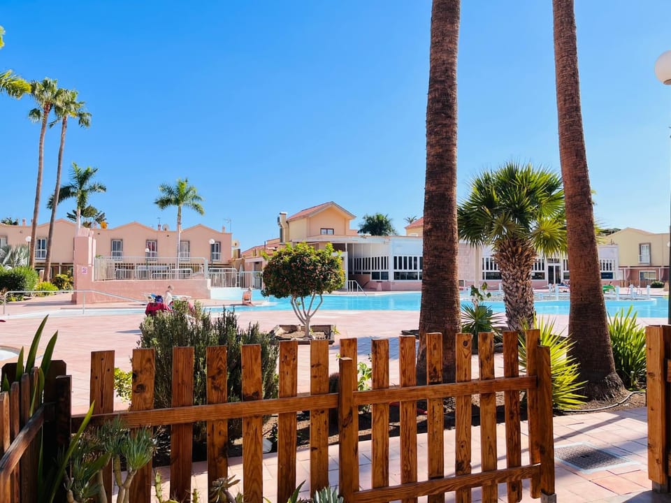 Pool view, Swimming pool