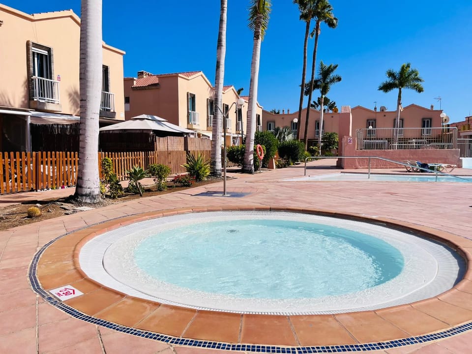 Pool view, Swimming pool, Swimming pool