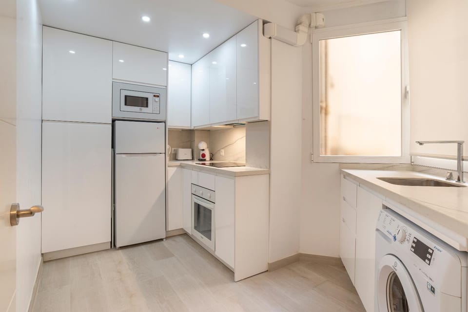 Kitchen or kitchenette, minibar, pet friendly, stove, washing machine