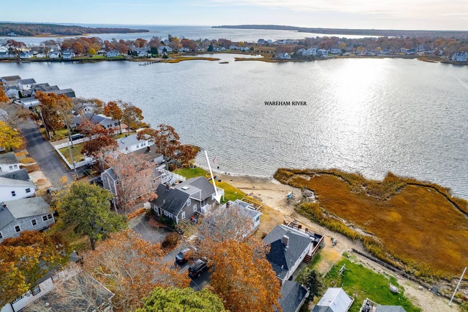154 Pinehurst Dr, Wareham House in Marion