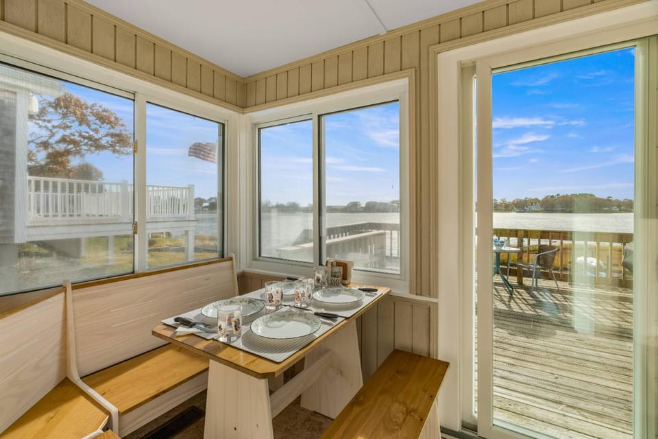 154 Pinehurst Dr, Wareham House in Marion