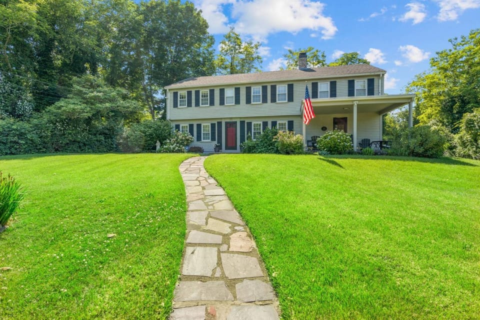 656 W Falmouth Hwy, Falmouth House in Falmouth
