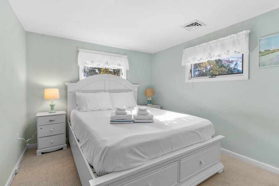 94 Nantucket Ave, Falmouth House in Falmouth