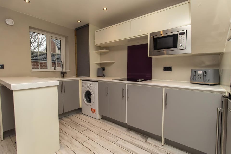 Kitchen or kitchenette, dishwasher, minibar, pet friendly, stove, toaster, washing machine