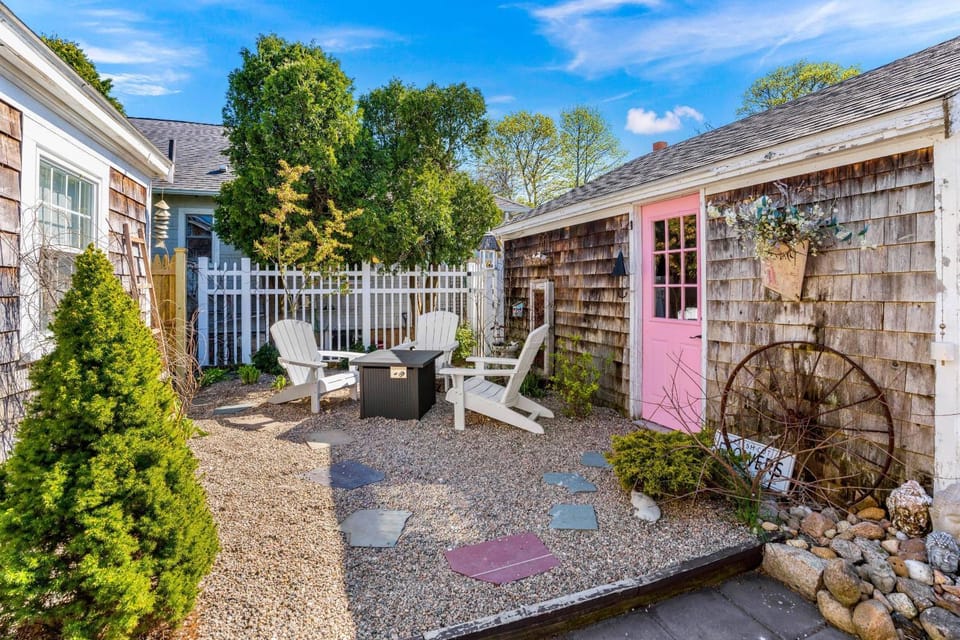 227 Winter St, Hyannis House in Hyannis