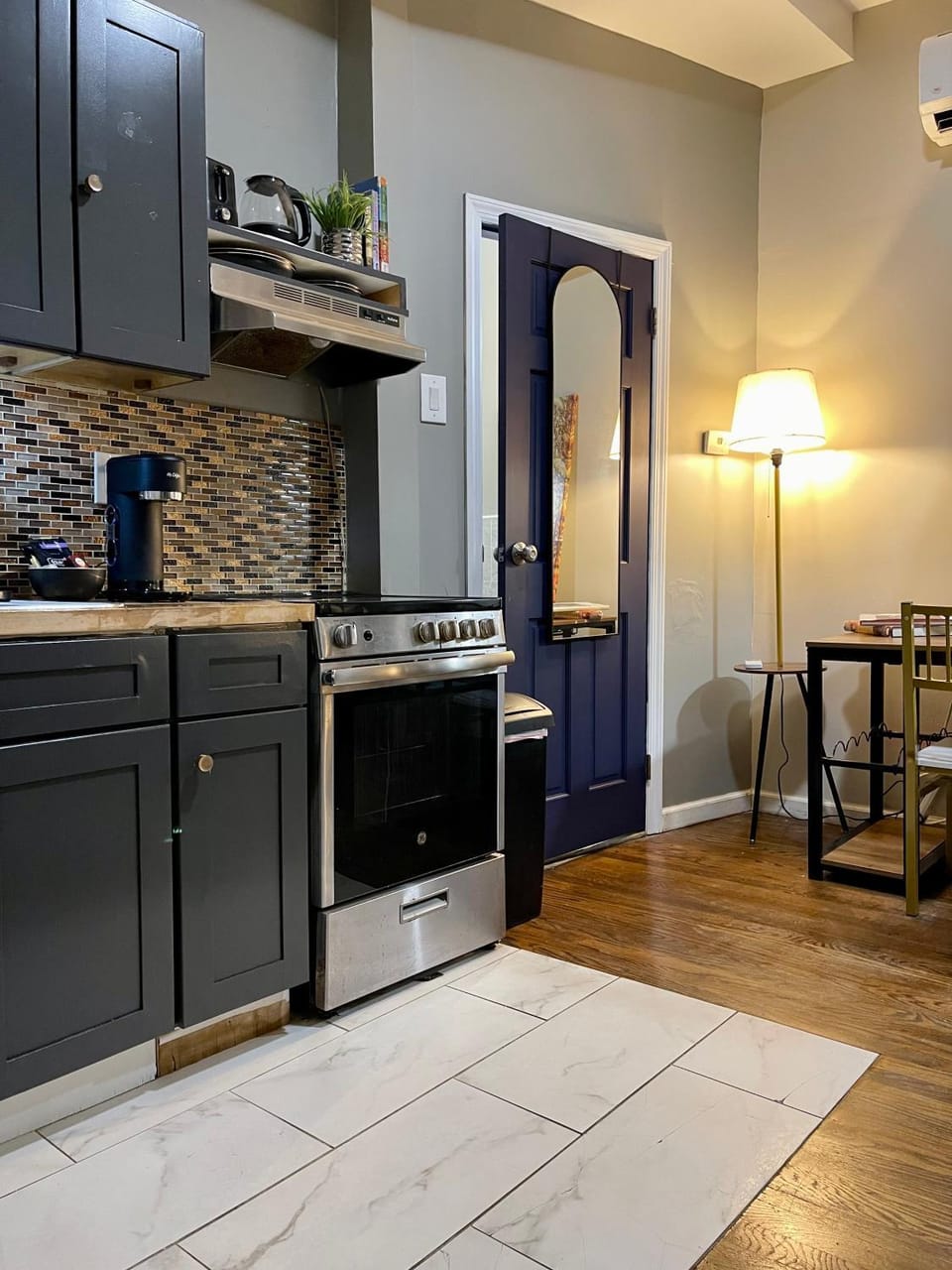 Kitchen or kitchenette