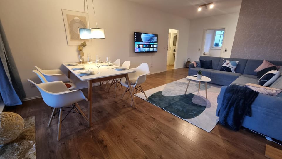 Communal lounge/ TV room, Living room