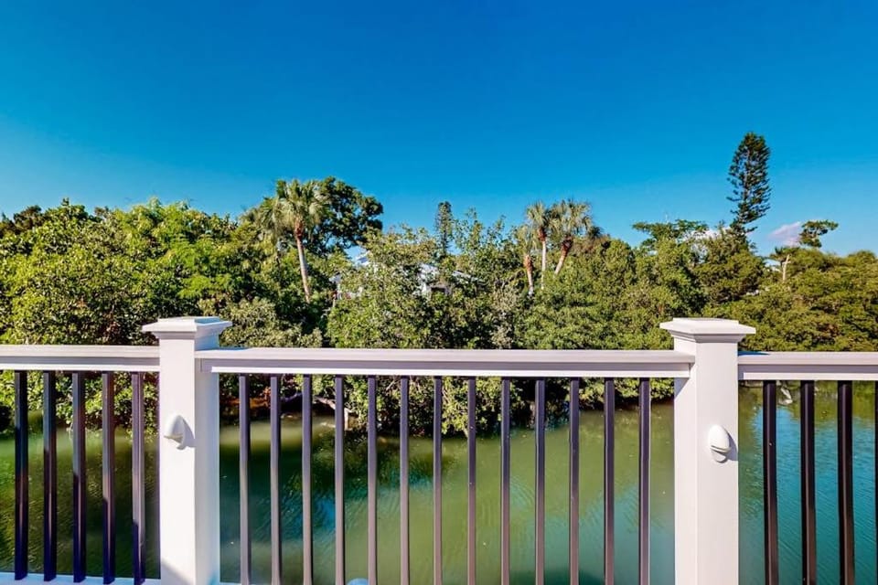 Escape By The Sea House in Siesta Key