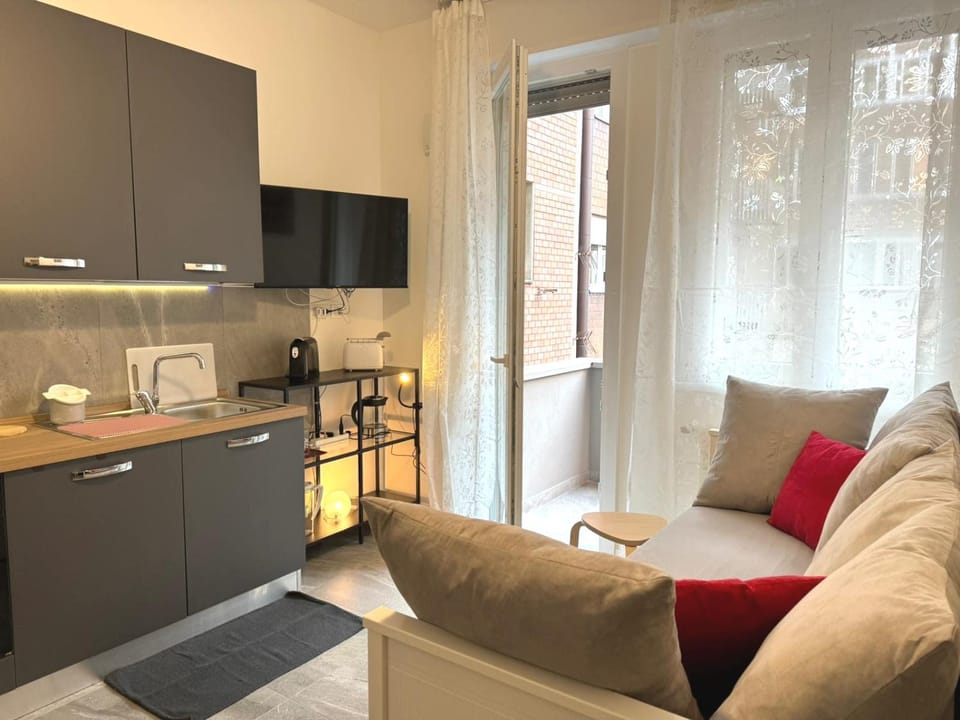 Living room, kitchen