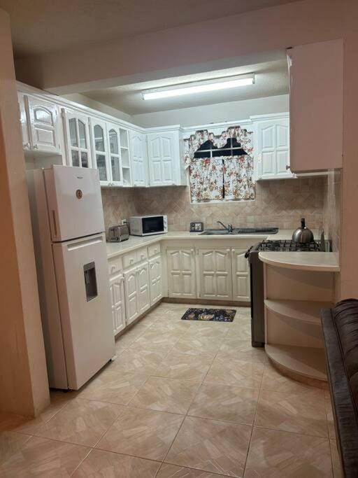 StayHaven Escapes Apartment in Saint Michael