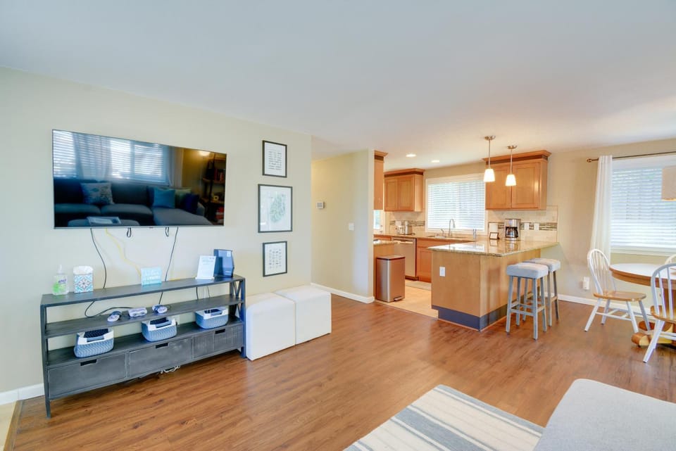 Gig Harbor Vacation Rental Home 1 Mi to Uptown! House in Gig Harbor