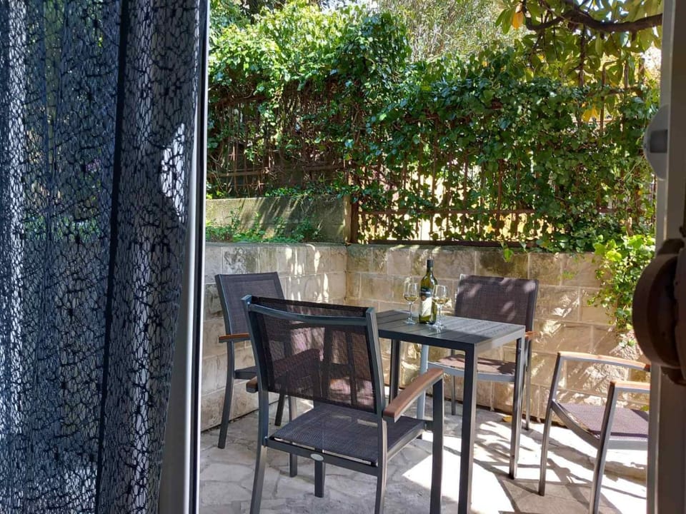 Patio, Garden, Balcony/Terrace, Seating area, Garden view