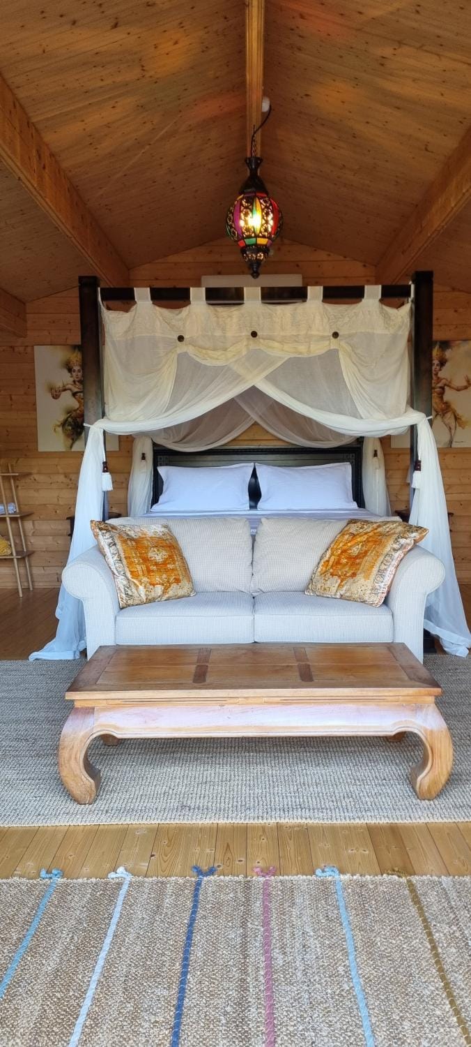 Healing Garden Retreat Tallebudgera Valley "The Uluwatu" Bed and Breakfast in Tallebudgera