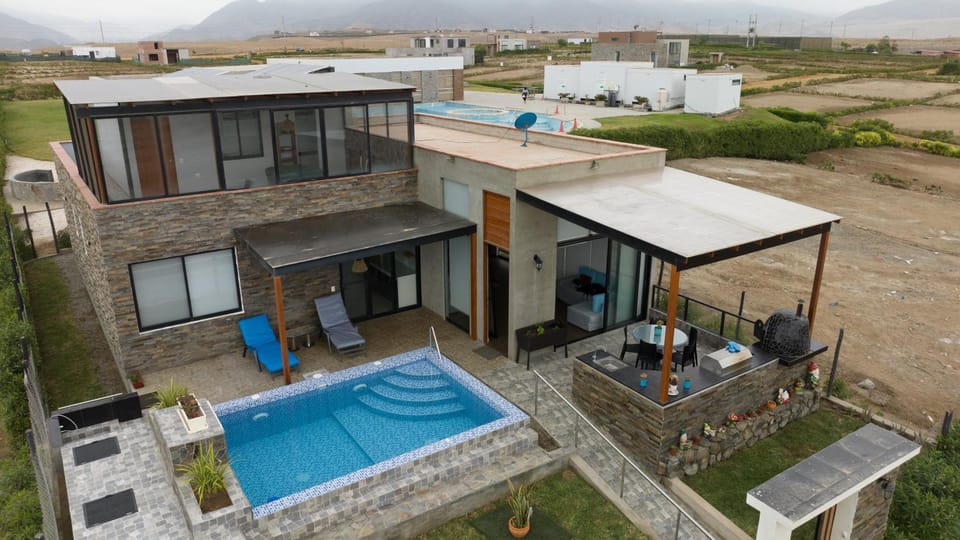 Property building, Patio, Swimming pool