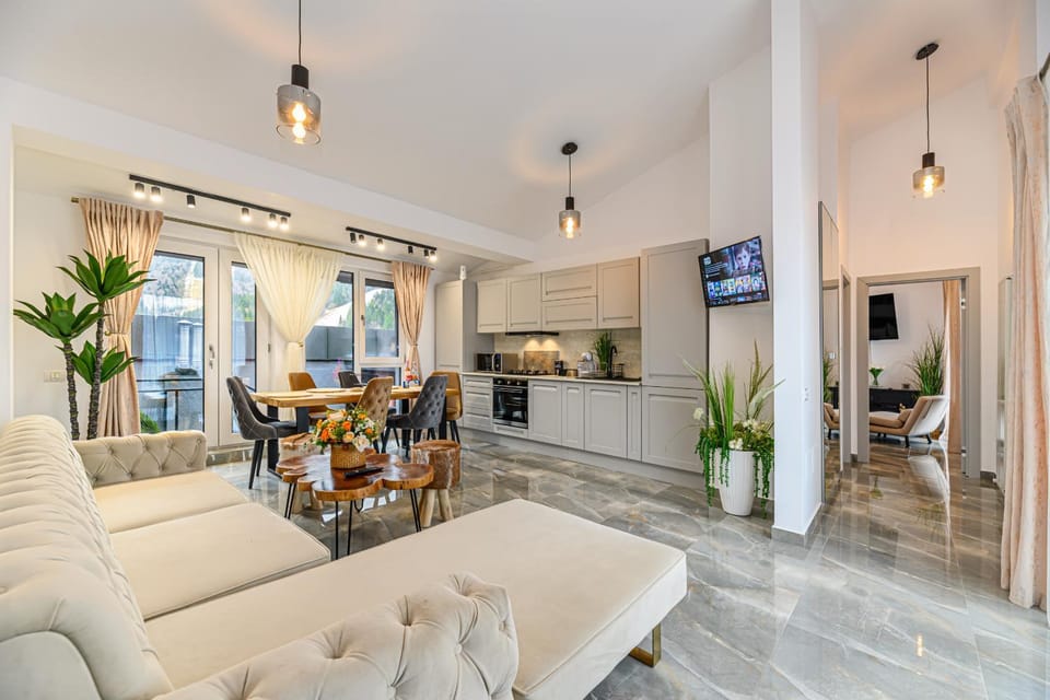 Living room, Dining area, kitchen