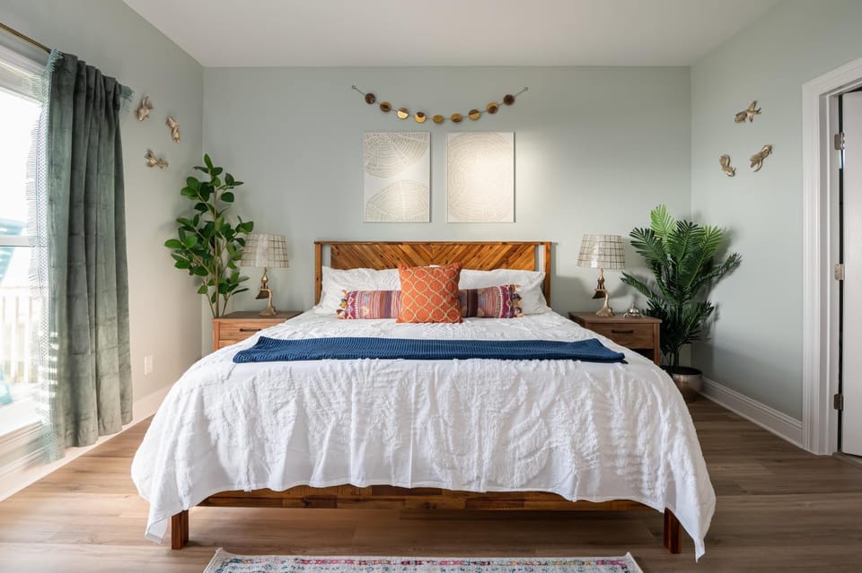 Bed, Bedroom