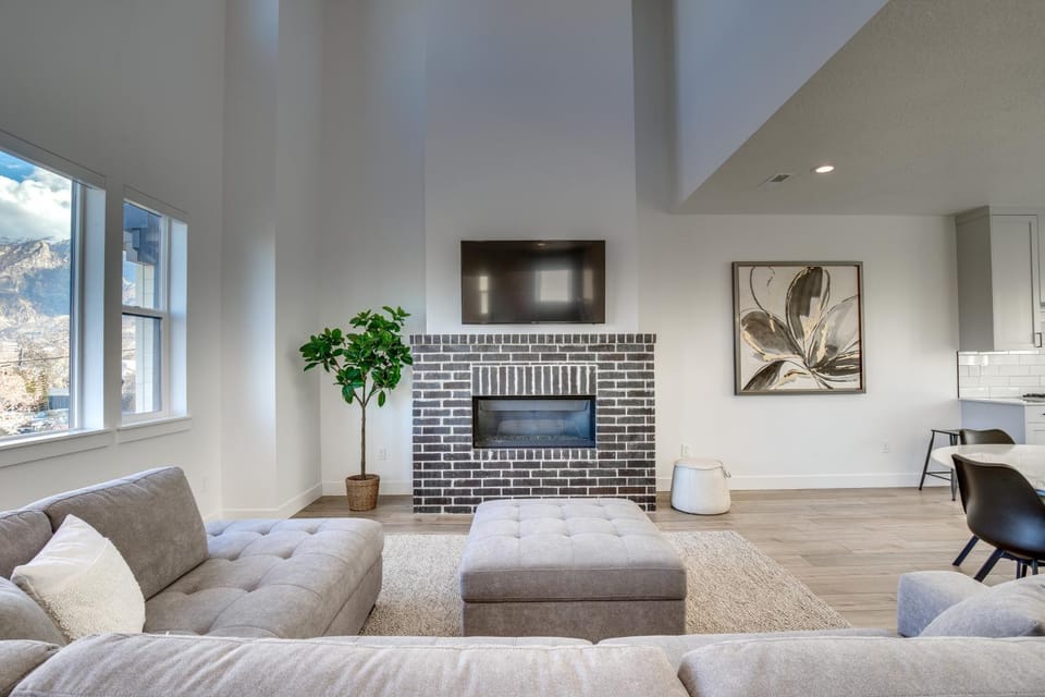 Modern Downtown Provo Townhome w/ Balcony! House in Provo