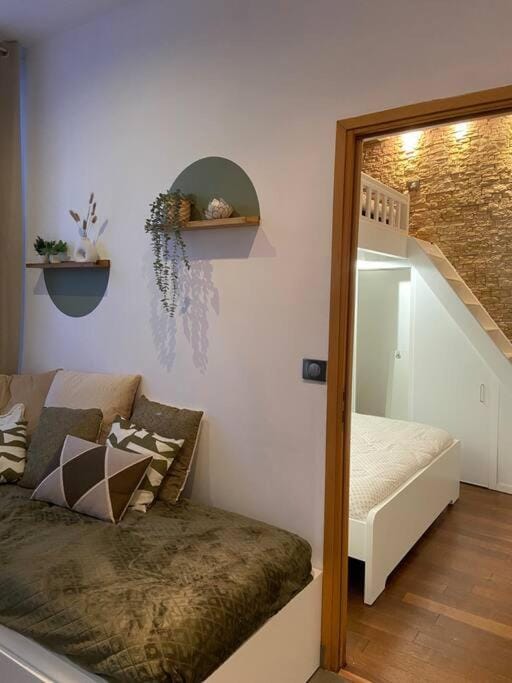 Le Central - Parking Privé Apartment in Hauts-de-France