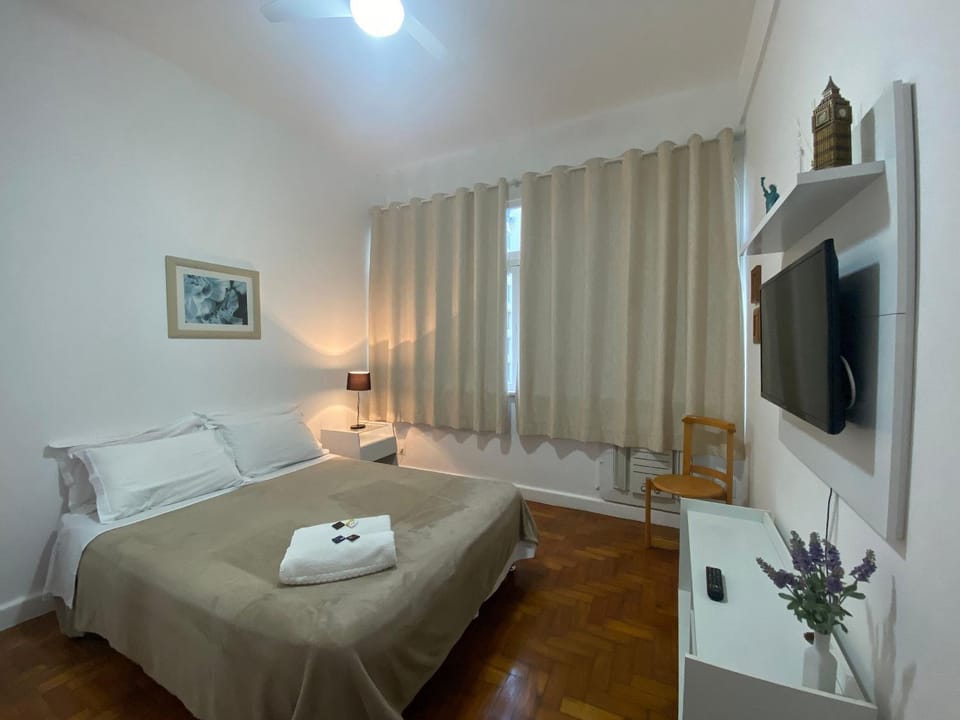 Bed, Bedroom, air conditioner