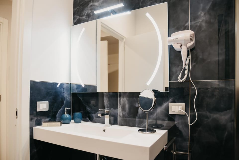Shower, Bathroom, heating, towels