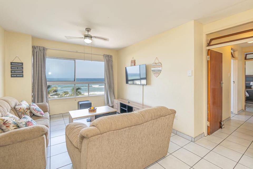TV and multimedia, View (from property/room), Living room, Seating area, Sea view, fireplace