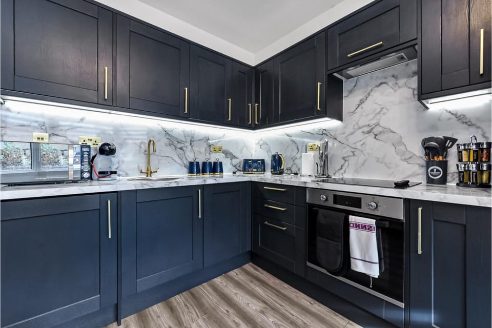 Kitchen or kitchenette, minibar, oven, pet friendly, stove, toaster