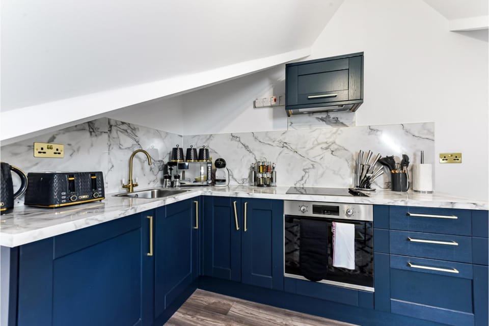Coffee/tea facilities, Kitchen or kitchenette, minibar, stove, toaster