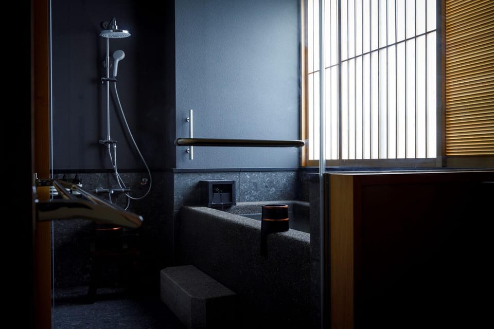 Hot Spring Bath, Bathroom