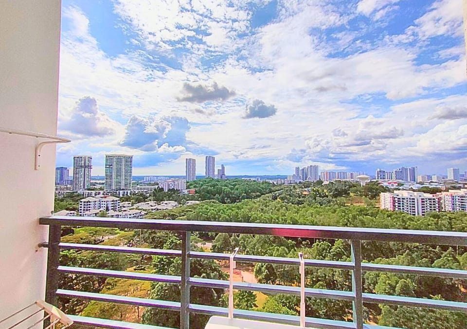 Day, Natural landscape, View (from property/room), Balcony/Terrace, City view